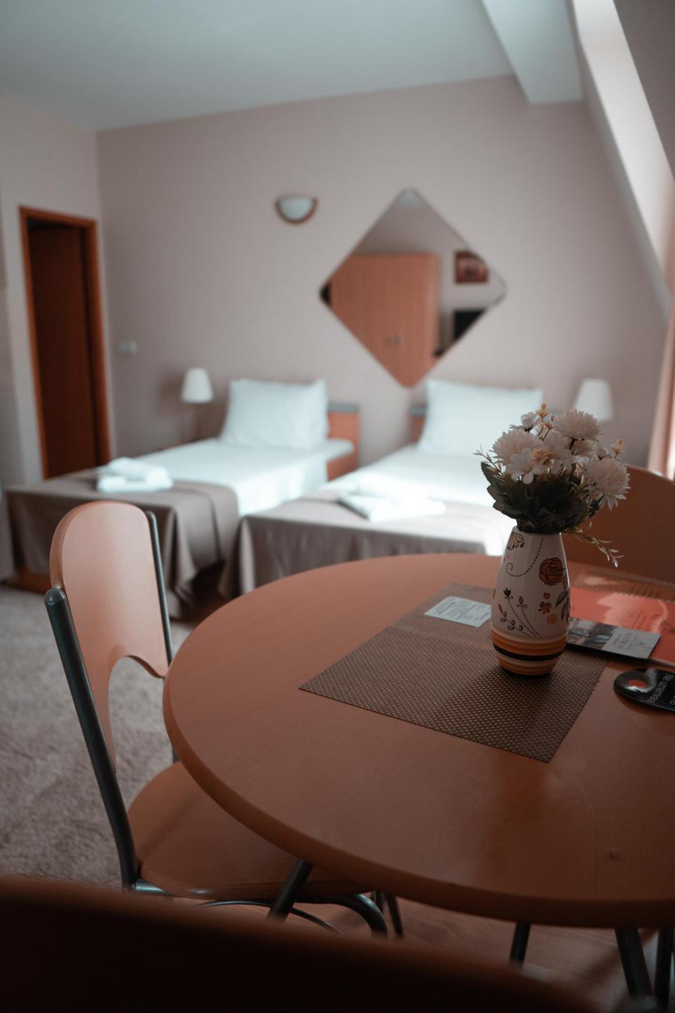 Hotel Topcider Belgrado Exterior foto